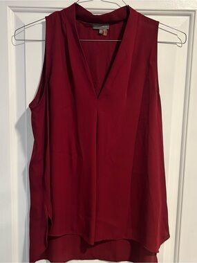 Vince Camuto Burgundy Sleeveless V-Neck Blouse